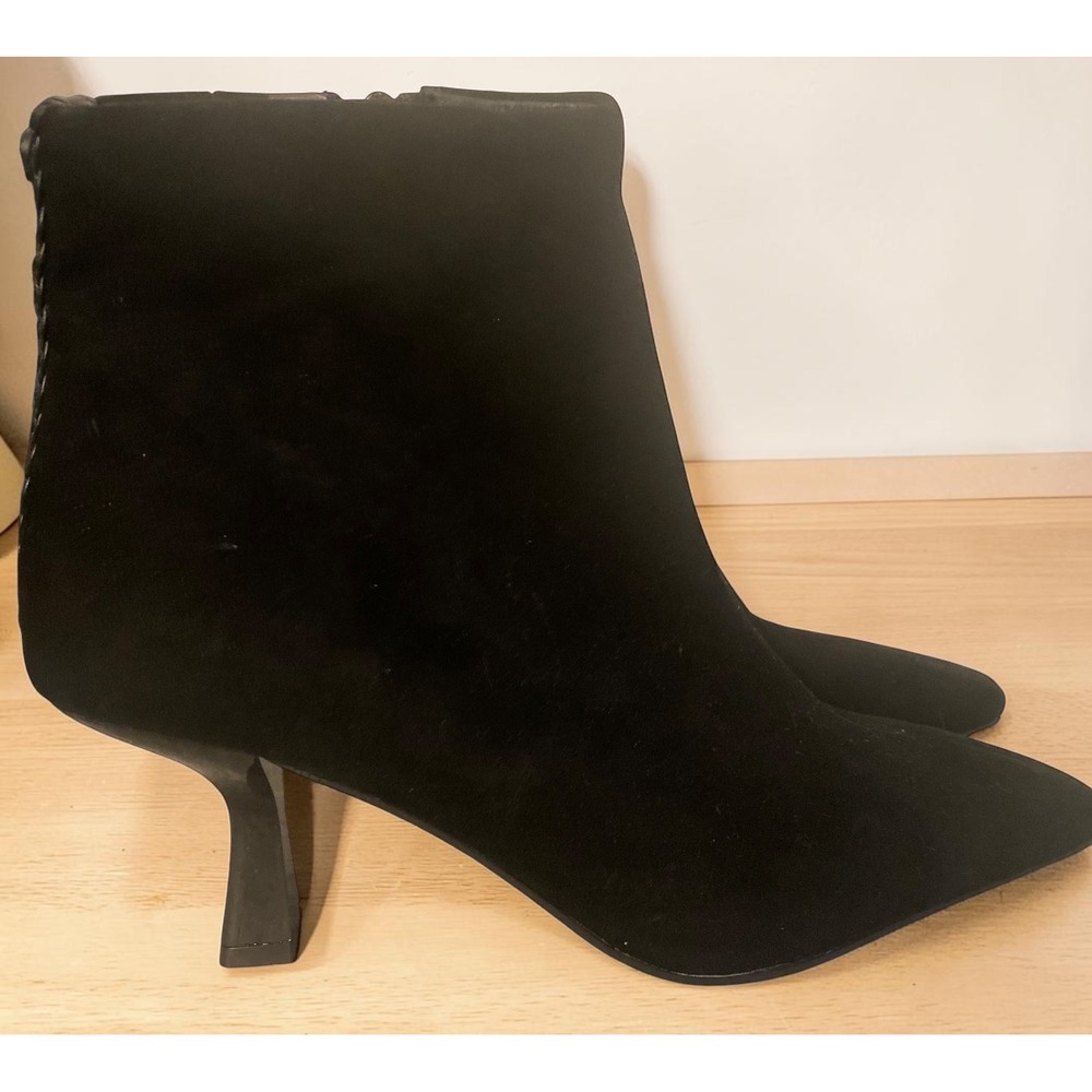 Donald Pliner Baltimore Braided Back Black Suede Kitten Heel Bootie Womens 8M - Picture 3 of 8